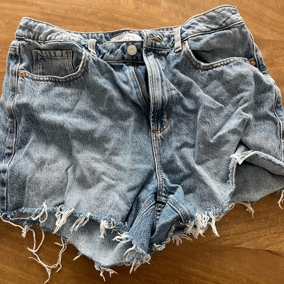 Dynamite jeans shorts- worn one time. - Picture 2 of 4